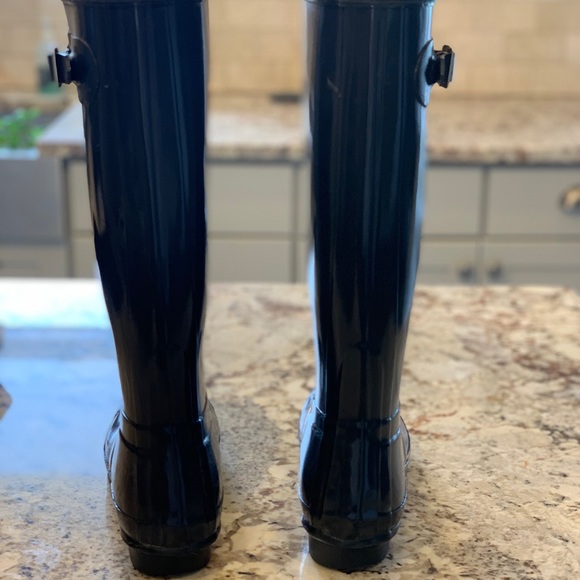 High gloss navy Hunter boots - Picture 6 of 9